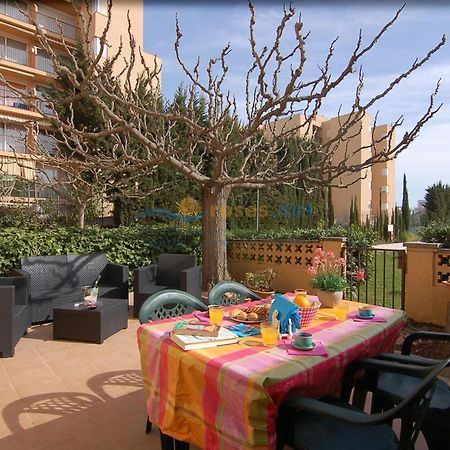 Vila Rnet - Port Estrella 8 Roses Exteriér fotografie