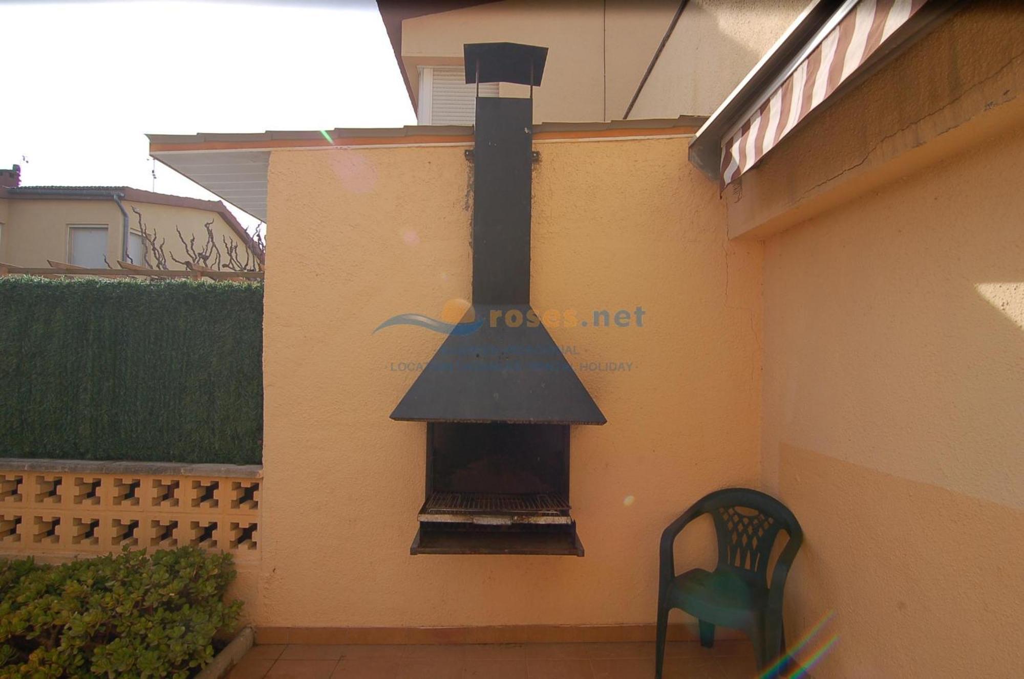 Vila Rnet - Port Estrella 8 Roses Exteriér fotografie